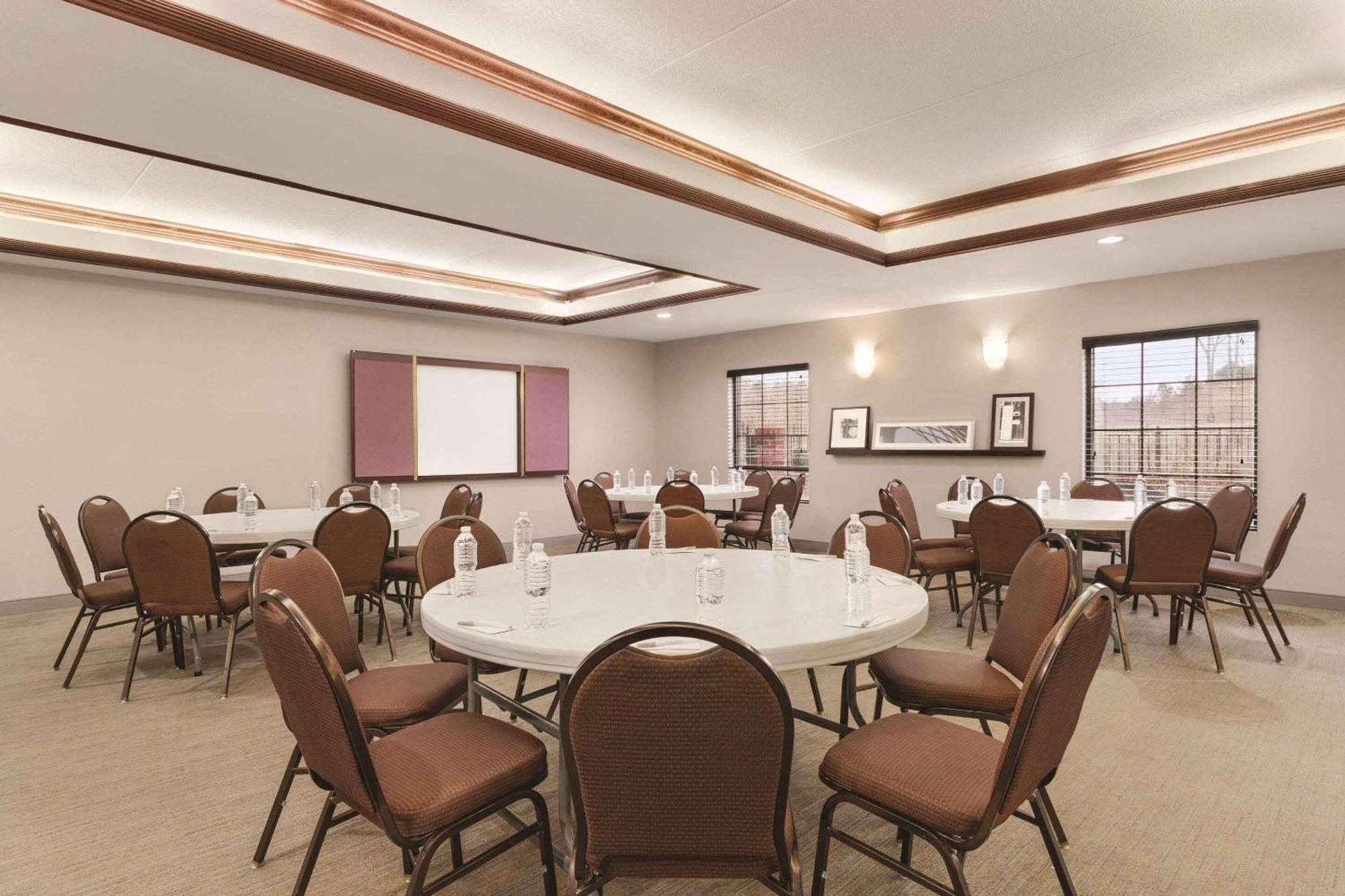 Country Inn & Suites By Radisson, Griffin, Ga Exteriör bild